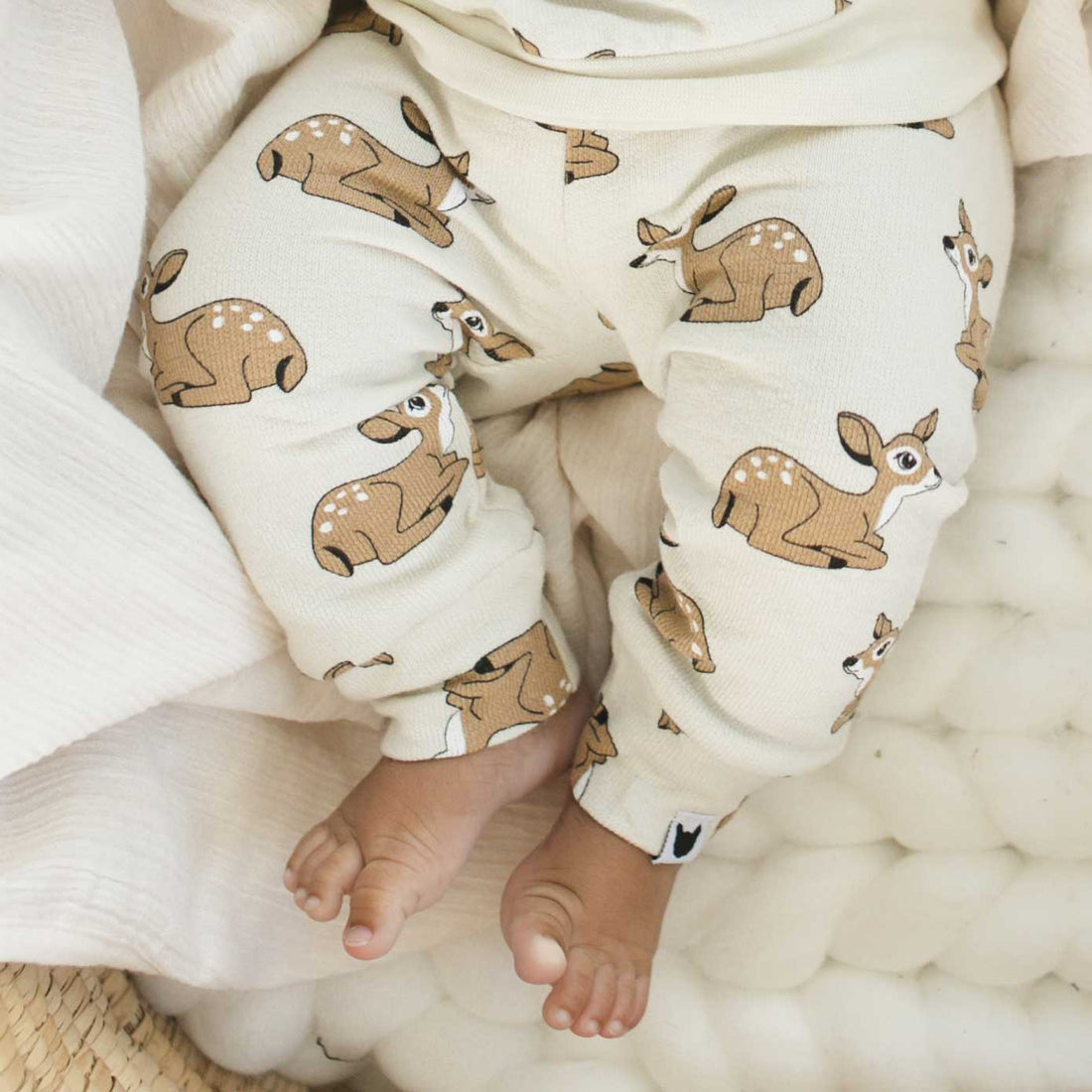Neutral/beige baby leggings, deer/fawn print, organic terry cotton, 0-6 years | Tobias & the Bear official, organic, eco-friendly, unisex baby & kidswear